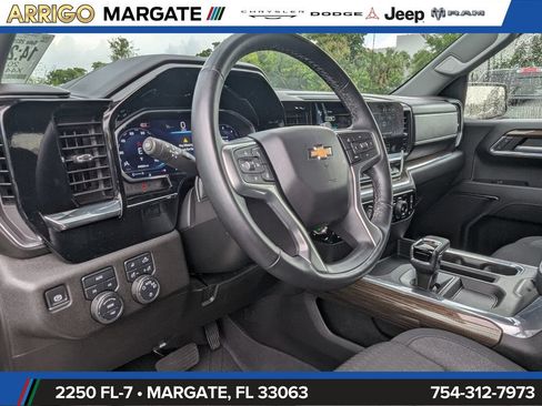 Used 2024 Chevrolet Silverado 1500 LT w/ Safety Package AWD/4WD image 11