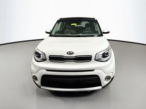 Used 2018 Kia Soul + w/ + Primo LIT Package FWD image 2