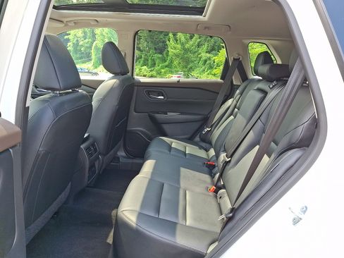 Certified 2023 Nissan Rogue SL w/ SL Premium Package AWD/4WD image 10
