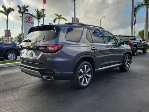Used 2023 Honda Pilot Elite image 12