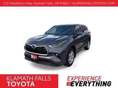 Used 2021 Toyota Highlander LE
