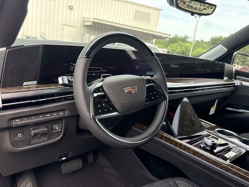 New 2026 Cadillac Escalade Platinum Sport AWD/4WD image 34