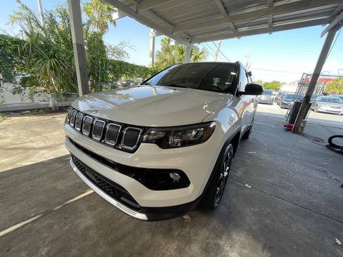 Used 2022 Jeep Compass Limited w/ Sun and Sound Group AWD/4WD image 2
