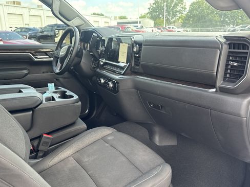 Used 2024 GMC Sierra 1500 SLE AWD/4WD image 13