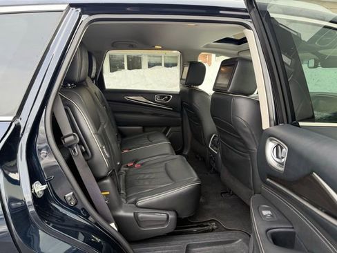 Used 2019 INFINITI QX60 Luxe w/ Essential Package image 31