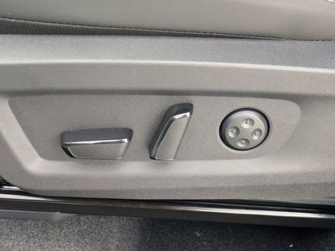 New 2026 Nissan Murano Platinum image 16