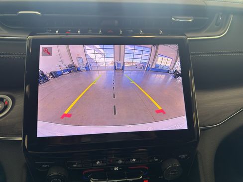 New 2025 Jeep Grand Cherokee Overland w/ Trailer Tow Package AWD/4WD image 19