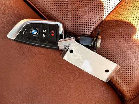 Used 2025 BMW M3 Competition w/ Executive Package AWD/4WD image 11