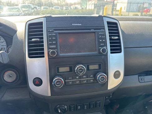 Used 2018 Nissan Frontier PRO-4X image 8