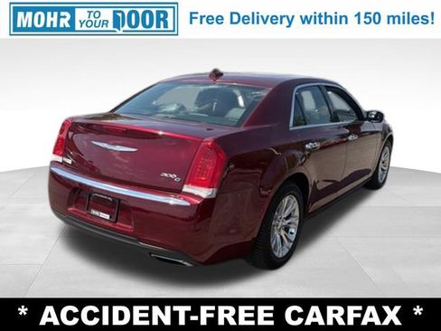 Used 2017 Chrysler 300 C RWD image 5