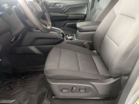 Used 2024 Chevrolet Colorado Trail Boss w/ Technology Package AWD/4WD image 12