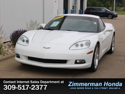 Used 2005 Chevrolet Corvette Coupe w/ Preferred Equipment Group RWD image 21