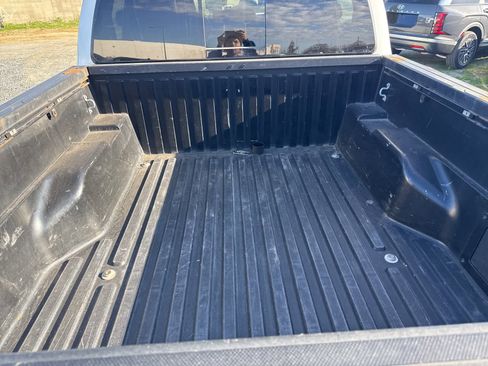 Used 2020 Toyota Tacoma TRD Off-Road w/ Technology Package image 12