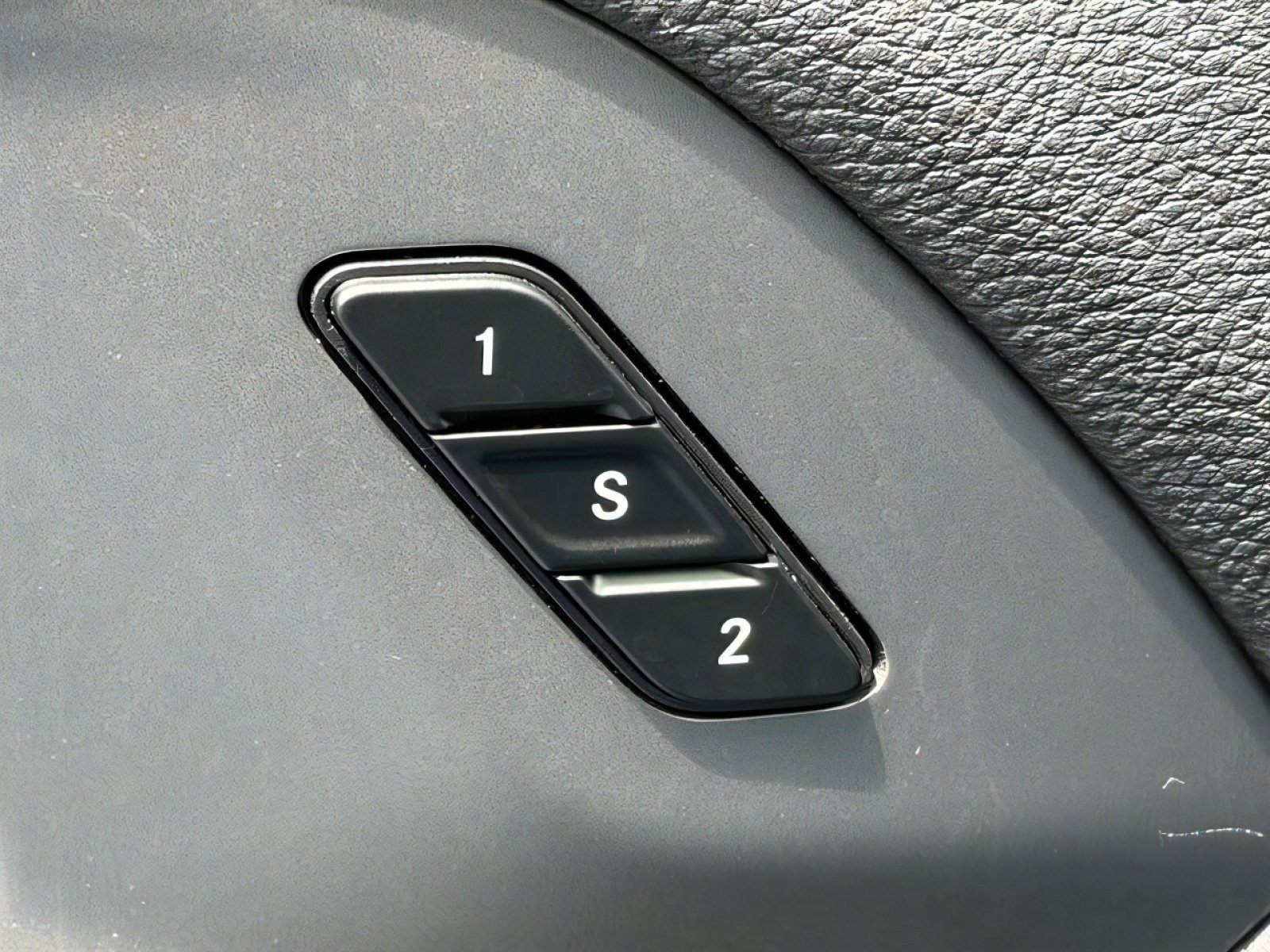 New 2027 Chrysler Pacifica Select FWD image 21