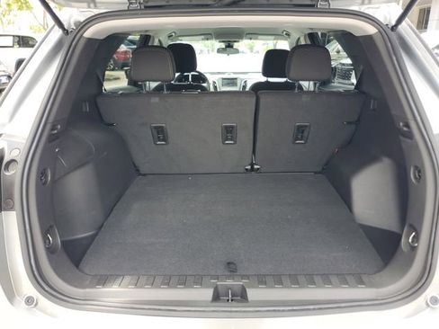 Certified 2024 Chevrolet Equinox LS w/ LS Convenience Package image 8