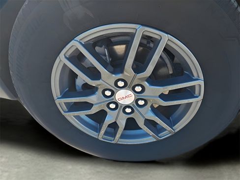 Used 2025 GMC Acadia Elevation image 30