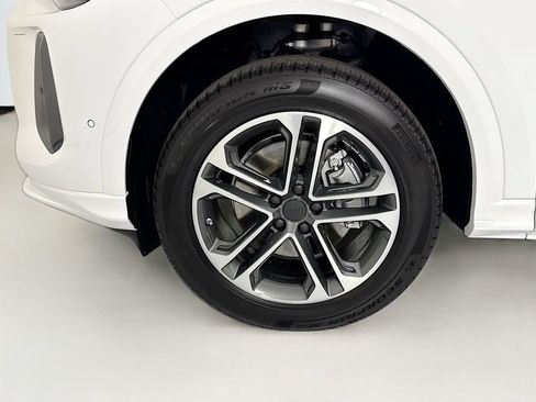 Used 2026 Audi Q5 Premium AWD/4WD image 31