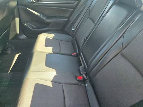 Used 2022 Honda Accord Sport image 9