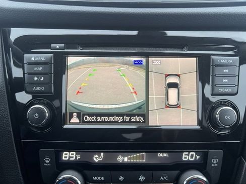 Used 2018 Nissan Rogue SL image 17