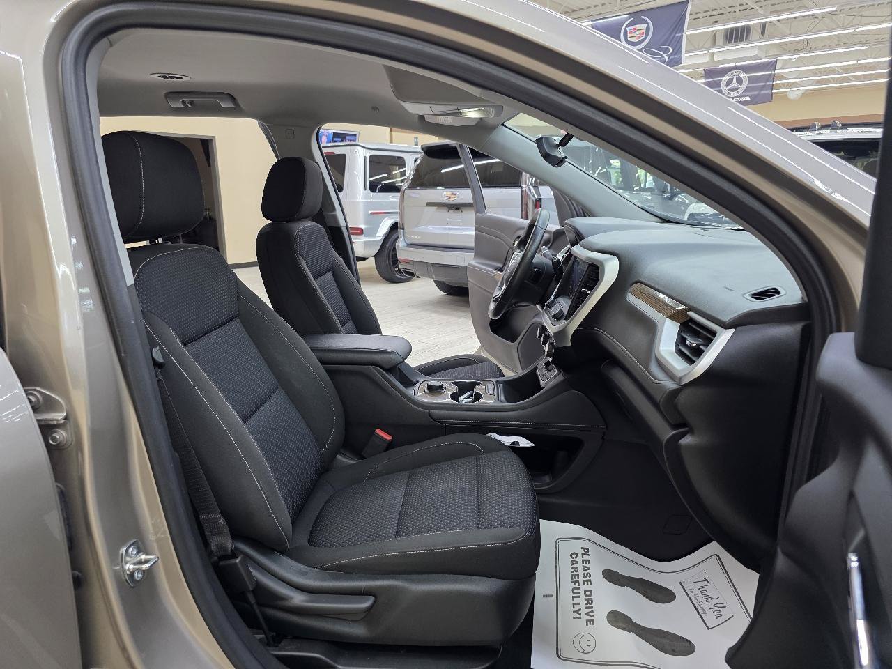 Used 2022 GMC Acadia SLE FWD image 21