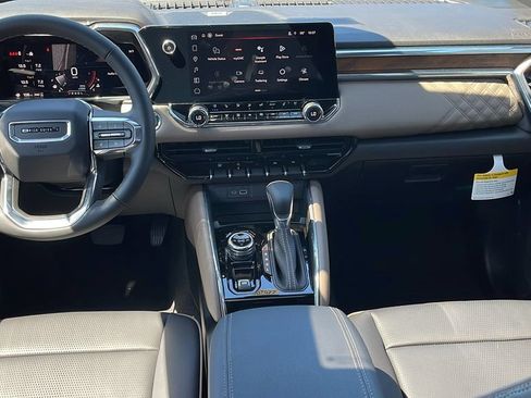 New 2026 GMC Canyon Denali AWD/4WD image 17