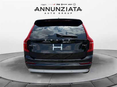 Used 2022 Volvo XC90 T6 Momentum w/ Climate Package