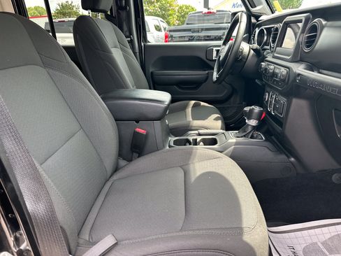 Used 2023 Jeep Wrangler Unlimited Sport AWD/4WD image 14