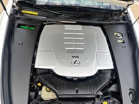 Used 2011 Lexus LS 460 w/ Comfort Pkg RWD image 35
