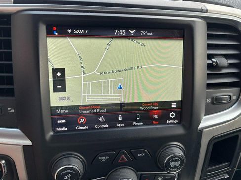 Used 2020 RAM 1500 Classic SLT w/ Luxury Group RWD image 24