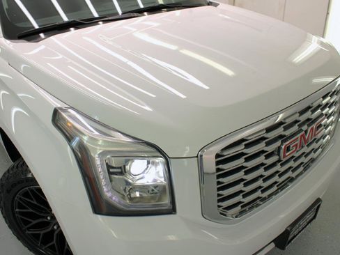 Used 2020 GMC Yukon XL Denali w/ Denali Ultimate Package image 18