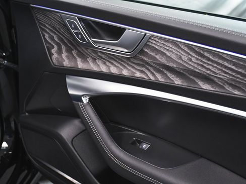 Used 2025 Audi A6 Premium Plus image 17