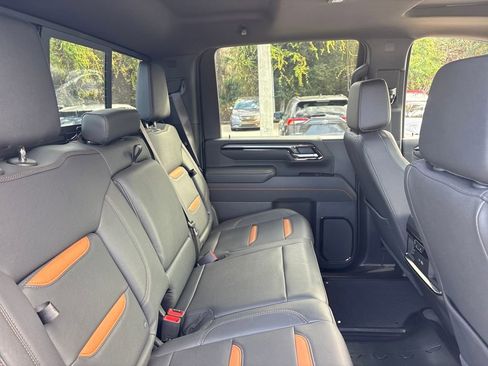 Used 2025 GMC Sierra 2500 AT4 w/ AT4 Premium Plus Package image 30