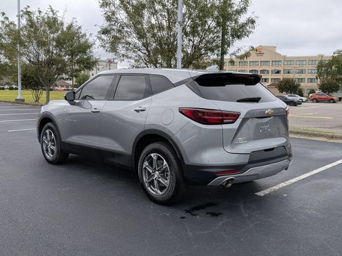 Used 2025 Chevrolet Blazer LT FWD image 5