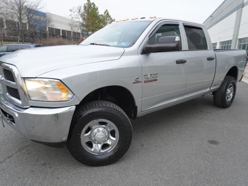 Used 2015 RAM 2500 Tradesman w/ Chrome Appearance Group image 4