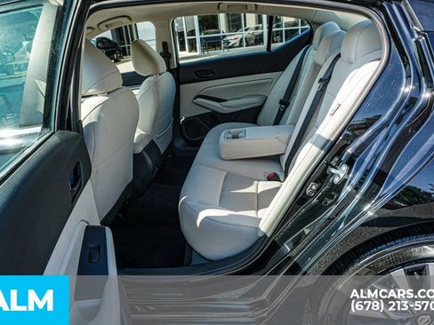 Used 2025 Nissan Altima 2.5 SV FWD image 20