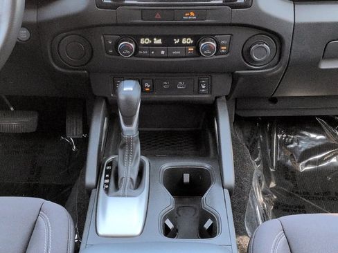 Certified 2022 Nissan Frontier SV RWD image 19