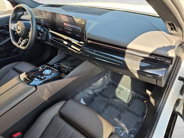 Certified 2024 BMW 530i w/ M Sport Package RWD image 23