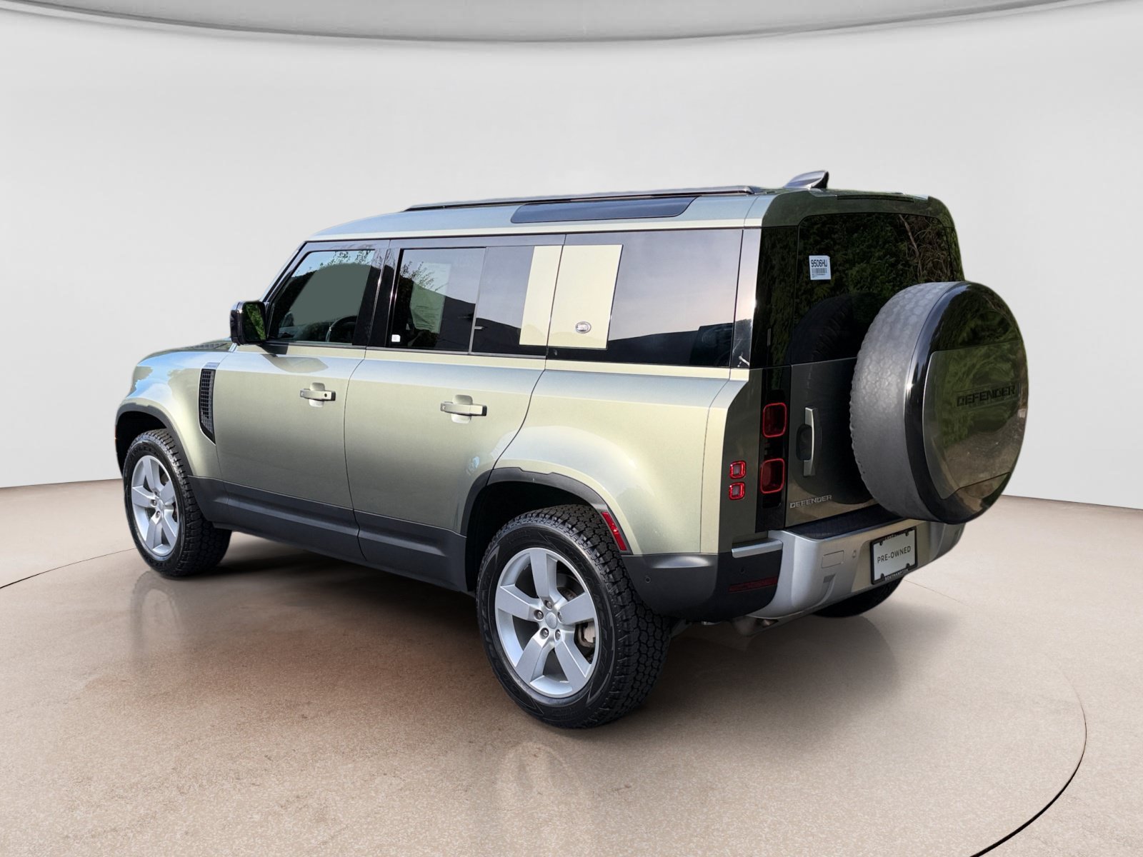 Used 2022 Land Rover Defender 110 S AWD/4WD image 3