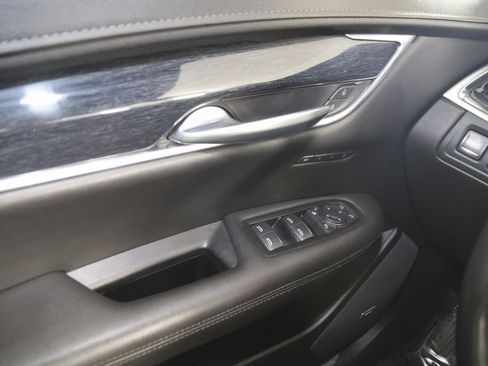 Used 2022 Cadillac XT5 Premium Luxury image 32