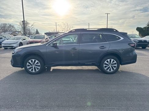 Used 2024 Subaru Outback Premium image 6