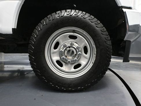 Used 2021 Ford F250 XL w/ Power Equipment Group image 17