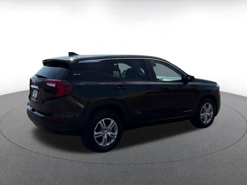 Used 2024 GMC Terrain SLE FWD image 12