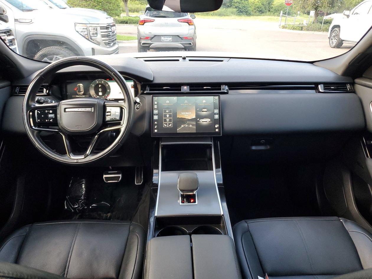 Used 2025 Land Rover Range Rover Velar Dynamic SE AWD/4WD image 11