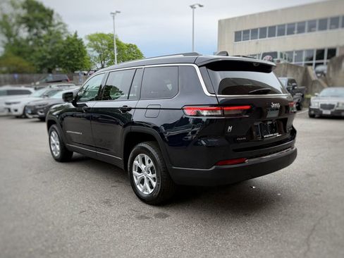 Used 2023 Jeep Grand Cherokee L Limited w/ Luxury Tech Group II AWD/4WD image 12