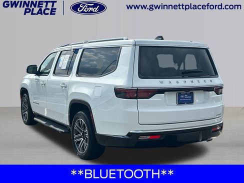 Used 2024 Jeep Wagoneer L Series II w/ Flexible Seating Group RWD image 7