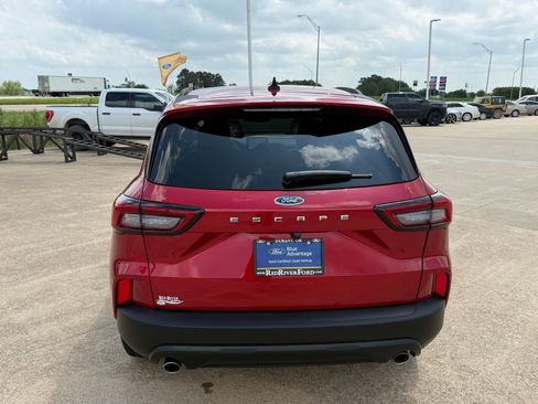 Certified 2025 Ford Escape ST-Line FWD image 6
