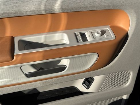 New 2025 Volkswagen ID. Buzz 1st Edition image 40