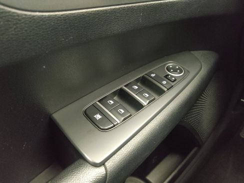 Used 2019 Kia Forte LXS FWD image 27