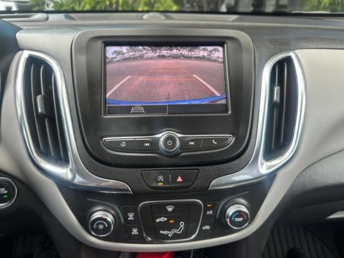 Used 2024 Chevrolet Equinox LS w/ LS Convenience Package FWD image 9