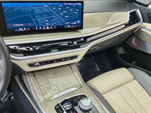Used 2024 BMW X7 M60i w/ Executive Package image 48